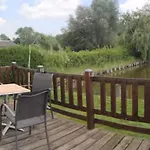 Mobile 3 Au Bord Du D'ardres, Peche Gratuite Sans Permis