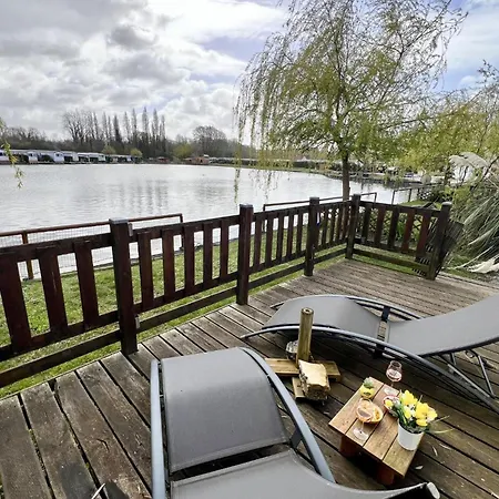 Camping Mobile 3 Au Bord Du D'ardres, Peche Gratuite Sans Permis