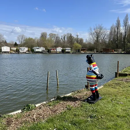 Mobile 3 Au Bord Du D'ardres, Peche Gratuite Sans Permis * Ardres