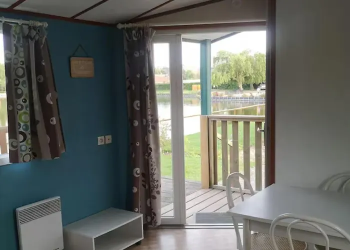 Kemp Mobile 3 Au Bord Du D'ardres, Peche Gratuite Sans Permis *