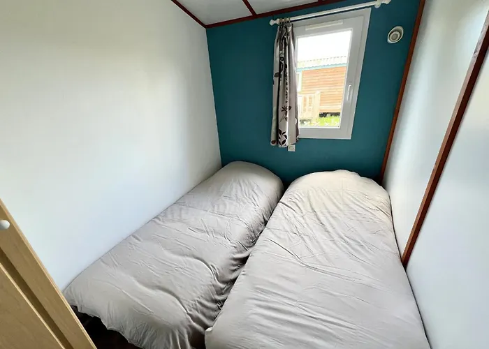 Mobile 3 Au Bord Du D'ardres, Peche Gratuite Sans Permis Kemp