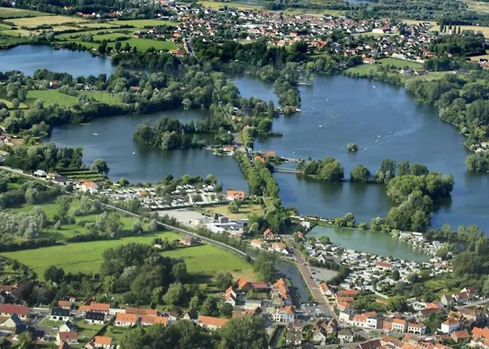 Kemp Mobile 3 Au Bord Du D'ardres, Peche Gratuite Sans Permis *